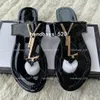 26 Style Damsandaler Platta Öppen tå Sommar Casual Skor Plus Size 35-42 Tofflor Sexiga Damer Flickor Sandal