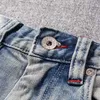 Calça jeans estilo italiano homens homens retrô luz cinza azul elástico de algodão rasgado retalhos desenhista vintage calças slim denim
