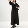 [EAM] Femmes Noir Drastring Longue Grande Taille Robe Col En V Demi Manches Coupe Ample Mode Printemps Été MA8070 210512