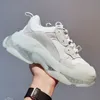 Новая тройная дизайнерская обувь роскошные кроссовки Crystal Bottom Bloe Clear Sole 17FW Классическая черная белая мода мода негабаритная винтажная плоская тренера ботинки