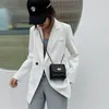 2024 New Womens Bag Mini 소형 패션 체인 자수 실 어깨 동전 동전 지갑 메신저 여성 Bolsos Sac Main