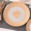 Serverar sätter europeisk stil moderna färska älskare keramiska västra tallrik ben Kina biff dekoration porslåda kopp och set