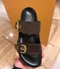 2021 Designer Slippers Nieuwe R Luxe Slides Mannen Zomer Rubberen Sandalen Strand Glijbaan Mode Slijtage Slippers Indoor Schoenen Maat 35-45