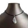 Halskette aus 100 % natürlichem Süßwasser, Kette aus echtem Leder – Länge 20–25 mm, Anhänger mit barocken Perlen, BLUME