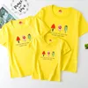 Familj Titta Matchande Outfits T-shirt Kläder Mamma Fader Son Dotter Sommar Kids Kortärmad Utskrift 210429