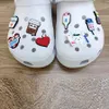 Üretimi Toptan PVC Hemşirelik Jibitz Crocs Takı Ayakkabı Hemşirelik Ayakkabı Aksesuarları