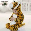 Spädbarn Baby Rompers Kläder 0-3Y Toddler Boy Girl Born Cartoon Tiger Onesie Zipper Flannel Warm Kawaii Gullig kostym 220106