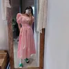 Coreano chic verano temperamento cuadrado cuello puff manga rosa vestido mujeres delgado cintura alta vestido feminino moda encaje hasta 210610
