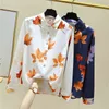 Herbst Koreanische Stil Frauen Drehen Unten Kragen Lange Ärmel Ahornblatt Druck Hemd Büro Damen Bluse Shirts A4432 210428