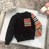 Sıradan Bebek Giyim Tasarımcısı Yün Hoodie Sweater Örgü Sweaters Ceket Çocuklar İtalyan Marka Bbry Yuvarlak Boyun Kazak Logo Mektubu Jakquard Hoodies Çocuk Giyim