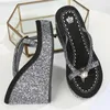 Piattaforma estiva da donna Pantofole scarpe sandali da spiaggia strass paillettes pendenza con infradito traspiranti zeppe lucide donna