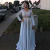 Sky Blue Marokkaanse Kaftan Caftan Moslim Avondjurken A-lijn Lange Mouwen Kant Kralen Dubai Arabisch Turkije Abaya Islamitische Formele Gelegenheid Toga Prom Dress