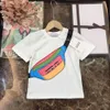 2021SS Cotton T Shirt Kid Summer Boys Projektanci Ubrania Dzieci Casual Okoła okrągła szyja Krótkie rękawy Kolor Pocket Druk Baby Clot4325466