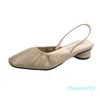 サンダル女性の革 2021 夏の靴クローズドトゥローヒールファッションガールズスクエアラバースキャンダルスライドローマ蹄ヒール