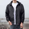 Sommar tunn jacka män Hooded Quick-Torka Solskyddsmedel Male Lätta Tyger Utomhus Windbreaker Resor Kläder Vit 5XL 211217