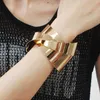 UKMOC Mode Kvinnor Armband Smycken Tillbehör Varp Yta Metal Wide Manschett Bangles Uttalande Guldfärg och Silver Färg Q0717