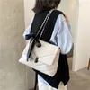 크로스 바디 가방 리본 디자인 여성을위한 작은 PU 가죽 2021 겨울 트렌드 핸드 가방 여성 어깨 핸드백