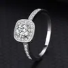 S925 Sterling Silver Ring Kvinna Klassisk Europeisk och Amerikanskt Luxury Square Package Moissanite Simulation Diamond Smycken