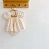 夏の赤ちゃん女の子ボディスーツベージュショートパフスリーブスクエアカラージャンプスーツ生まれた服かわいいスタイルE1082 210610