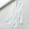 Deep v Neck Sexy camisa vestido especial interesse design kendall mini vestido mulheres irregularity plissado estilo vocação vestido branco 210521