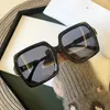 Gafas de sol Vintage de gran tamaño cuadradas para mujer, gafas de sol con montura grande, gafas de sol negras a la moda con degradado para mujer