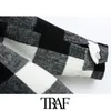 TRAF Women Fashion Oversized Plaid Jacket Coat Vintage Long Sleeve Pockets Female Outerwear Chic Tops 211014