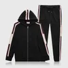 2022 Mens Tracksuit 패션 Pullovers 티셔츠 클래식 트렌드 반바지 운동복 복장 디자이너 라운드 넥 흑인과 백인 남성 여성 슈트 땀