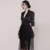 Vrouwen Vintage Services Sexy V-hals Shirt Top + Onregelmatige Mesh Kant Potlood 2 Stuk Set Office Lady Black Formal Skirt Suit 210416