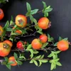 Bir Yapay Poemgranate Meyve Kök Yeşillik Tesisi 7 Kafaları Kırmızı Turuncu Meyve Ağacı Şubesi Düğün Centerpices Ev Parti Dükkanları Çiçek Dekorasyon