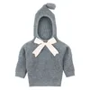 Born Baby Maglioni Vestiti Grigio Maglione con cappuccio firmato per bambina Autunno Casual Infantile Maglione lavorato a maglia Cardigan per bambini 210417