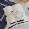 Diseñador Un conjunto Toalla de algodón puro C Diseñadores de lujo Toalla de cara y toalla de baño Lavado suave Baño Absorbente para el hogar Hombres Mujeres Toallitas D2111038Z