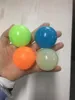 Plafondfeestje bal luminescente stress relief kleverige ballen kleven aan de muur en vallen langzaam squishy gloed speelgoed voor kinderen volwassenen partys cadeau