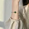 Nischen-Armband mit Perlen, vierblättrig, für Freundinnen, weibliches Temperament, Handschmuck, Gliederkette