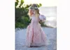Blush rosa spaghetti rem flower flicka klänningar med ruffles handgjorda blommor, spets tutu vintage små baby klänningar för nattvardsgång och boho -bröllop