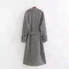 Vinter Vit Plaid Trench Coat Kvinnor Lång Kvinna Turn-Down Collar Vintage Sashes Over Outwear Kläder 210521