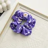 Serie di stampe a colori viola Corda per capelli Stampa margherita Scrunchies da donna Fasce elastiche per capelli Legami per capelli Porta coda di cavallo blu pervinca