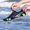 Män vatten skor kvinna strand simning slipper på surfa snabbtorkande aqua skor hud socka randig sommar utomhus wading skor 211218