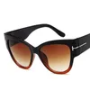 Mode Merk Designer Cat Eye Women Sunglasses Vrouwelijke Gradiënt Punten Zonnebril Grote Oculos Feminino de Sol UV400