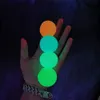 Feestartikelen Plafond Kleefmuur Knijpbal Speelgoed Geschenk Lichtgevend Glow In The Dark Ouder-kind Interactie Squishy Anti-stressballen Rekbaar DH9586