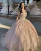 2023 Champagne paillette en tulle quinceanera robes capuchons à manches courtes perles de perle en cristal floral applique A-line sweet 16 robe rose