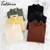 Tataria High Necked Pullover för kvinnor Solid Långärmad T-shirt Vinterbottnade Toppar Slim Fit Turtleneck Pullovers 210514