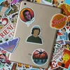 50pcs-pack Movie Show Sticker Autocollant Autrophes Stickers For Water Bottle Planner Planner Téléphone Mac Wall Case Wall Case Organizer Decal Vy959438156