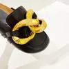 Ciabatte piatte con punta tonda e decoro a catena dorata Mocassini pigri Scarpe da donna Pantofole casual in pelle morbida e accogliente per esterni da donna