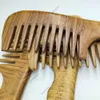 MOQ 50 st Anpassad logotyp Premium Natural Green Sandelträ Hair Comb Träskägg Combs Bred tand med handtag för män Kvinnor