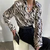 Mode Femmes Zebra Motif Chemisier Printemps Automne Manches Longues Boutonné Chemises Femme Streetwear Coréen Tops 210525
