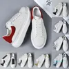 Femmes Robe Chaussures Top Haute Qualité En Cuir Blanc Rouge Casual Baskets Plate-Forme Bas Designers Hommes Mocassins Mode En Plein Air 25163