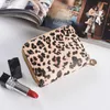 Moda Mulheres Carteira Pequeno Curto Curto Pu Couro Menina Carteiras Bolsas Leopard Animal Imprimir Cartão Titular Zip Por volta