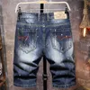Sommer Männer Graffiti Ripped Denim Shorts Persönlichkeit Mode Retro Slim Loch Kurze Jeans Männliche Marke Kleidung 210716