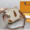 حقائب جلد البقر حقائب النساء حقيبة crossbody مطبوعة حمل حقيبة يد الأزياء القديمة زهرة الكتف حزمة الظهر جلد طبيعي حقيبة محفظة سحاب محفظة