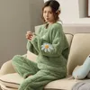 Atuendo Winter Warm Green Silk Pyjama Sets voor Vrouwen 100% Fluwelen Atoff Home Flanel Nachtkleding Mode Satijn Soft Pluche Nachtkleding 210928
